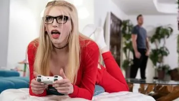Gamer Girl Gets Creampied